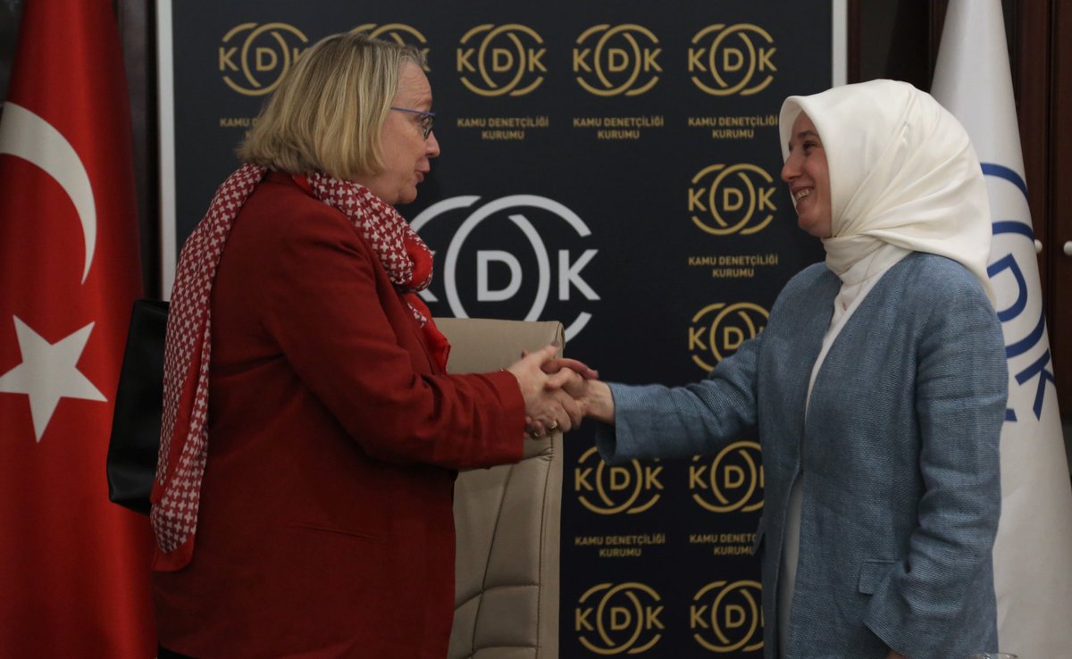 UN Women Türkiye Ülke Direktörü Sayın Maryse Guimond, Kamu Denetçisi Sayın Fatma Benli Yalçın’a ziyarette bulundu. 

Görüşmeye, UN Women Türkiye Ülke Direktör Yardımcısı Sayın Zeliha Ünaldı ile UN Women Program Yöneticisi Sayın Mustafa Çadır da eşlik etti. 

Toplantıda Kamu