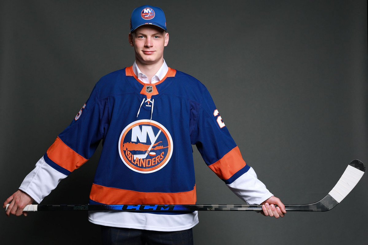 GriffingDylan's tweet image. Daniil Prokhorov's contract has been exchanged from Dynamo St. Petersburg to Dynamo Moskva.
#Isles
