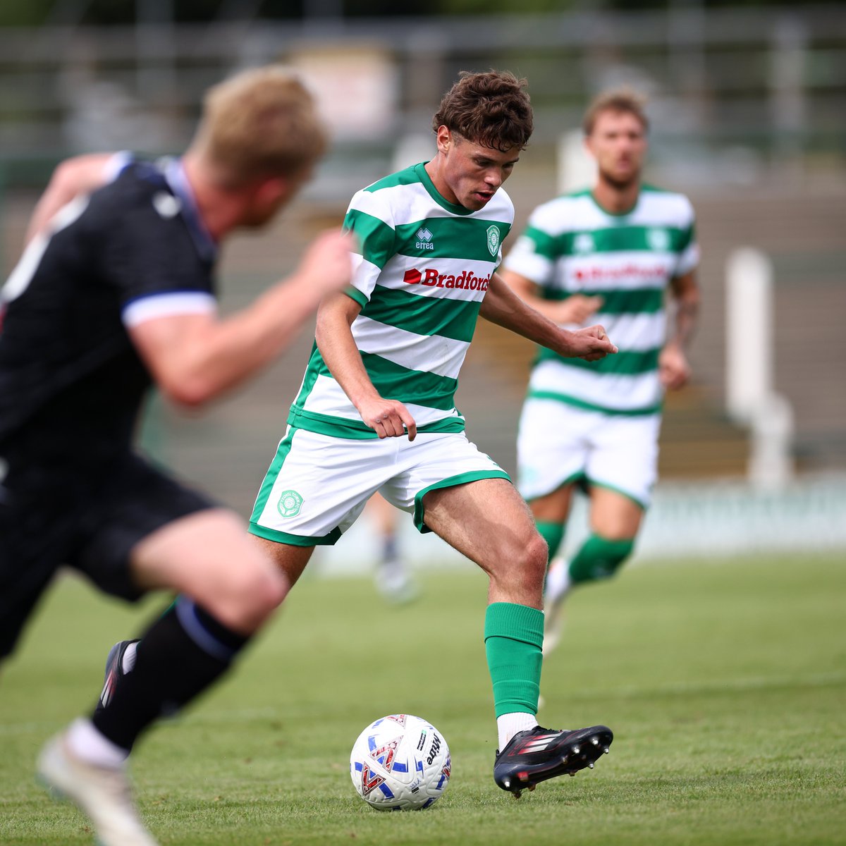 One for the Trialist family! 😍

After impressing on Saturday, Byron is a Glover!

#YTFC 💚