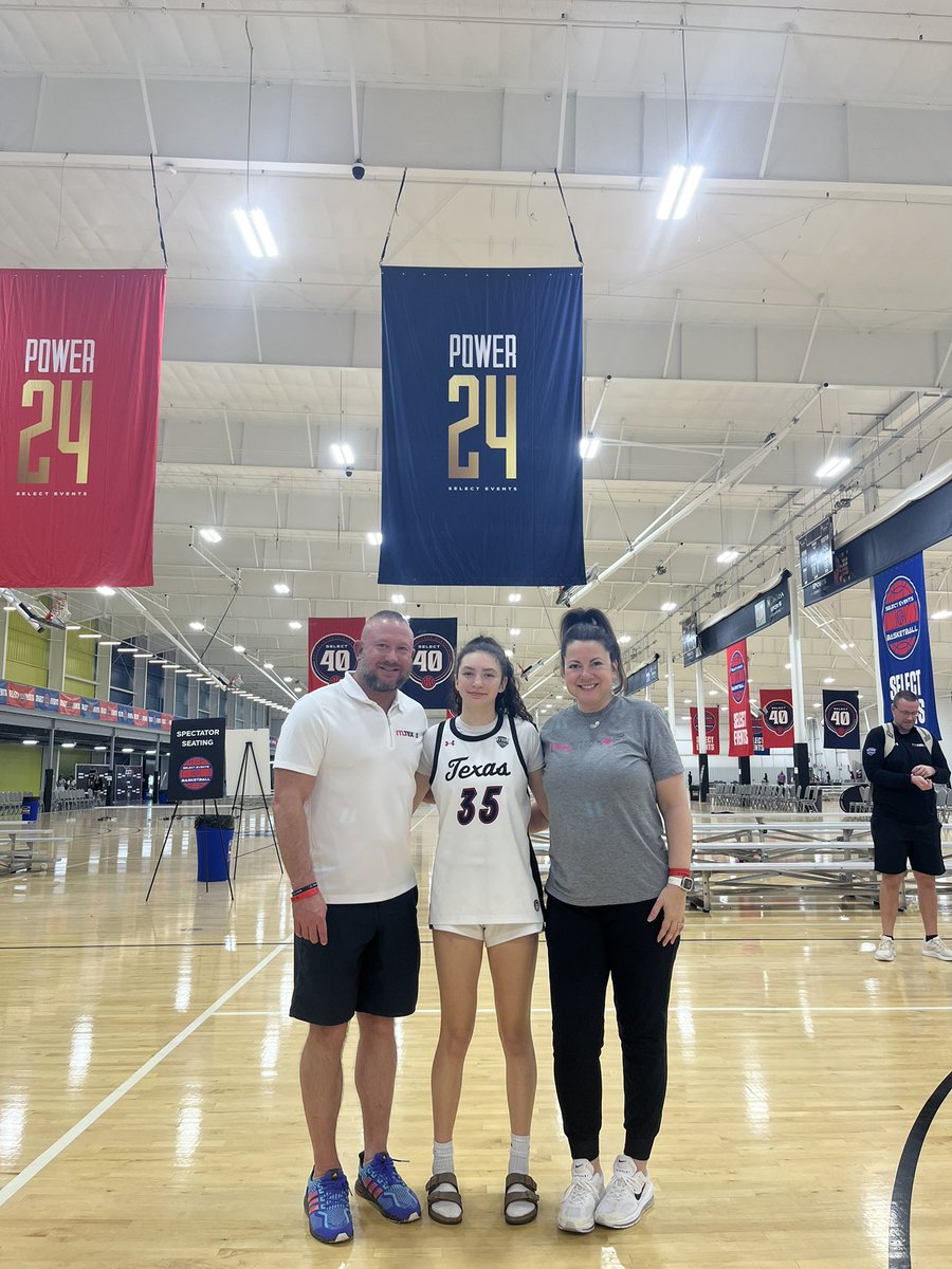 35Avary's tweet image. AAU season is a wrap! Let’s run it back P24! Tons of growth for this crew and after a short breather, we’ll be back In The Lab 🧪 #ITLTexas @ITLTexas @Itlskills
Thank you to our amazing coaches and trainers (TK, Johnnie, Mike and crew)
🙏 @SelectEventsBB @PBRhoops @txelitebball