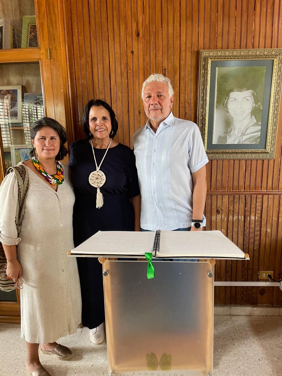 Recibimos la visita distinguida de Darío Villamizar Herrera, honorable embajador de la República de Colombia en la República Dominicana (<a href="/EmbColombiaEnRD/">Embajada de Colombia en República Dominicana</a>). ¡Bienvenido a la Casa Museo Hermanas Mirabal!
