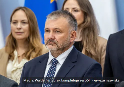 krzysztofwpanek's tweet image. Przyznaję, śmiałem się z paranoików wieszczących w 2023 r., że PiS nie odda władzy po przegranych wyborach. Dziś w 2025 r. sam się jednak niepokoję najpierw informacjami o naciskach na Hołownię, by nie zwoływał albo zawiesił 6 sierpnia zgromadzenie narodowego, potem rezygnacjami…