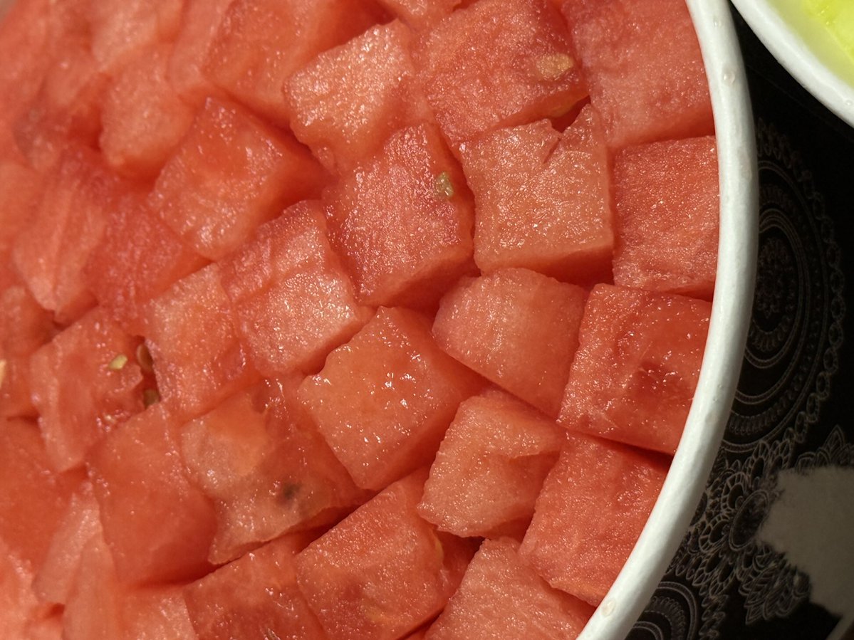 Dec2mb2r's tweet image. 디어엠 본방 보면서 빙수 먹기 🍧