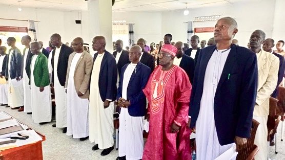 KennethOmona's tweet image. EVERYONE’S DUTY - MOBILIZE YOUR COMMUNITIES FOR WEALTH&TRANSFORMATION:
I met&briefed HRH Rwot David Acana 11,the Paramount Chief of Acholi, on government programs in Northern Uganda.
I called upon him&his chiefs to join government in it’s mobilization for ppl’s transformation