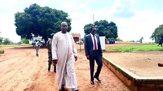KennethOmona's tweet image. EVERYONE’S DUTY - MOBILIZE YOUR COMMUNITIES FOR WEALTH&TRANSFORMATION:
I met&briefed HRH Rwot David Acana 11,the Paramount Chief of Acholi, on government programs in Northern Uganda.
I called upon him&his chiefs to join government in it’s mobilization for ppl’s transformation