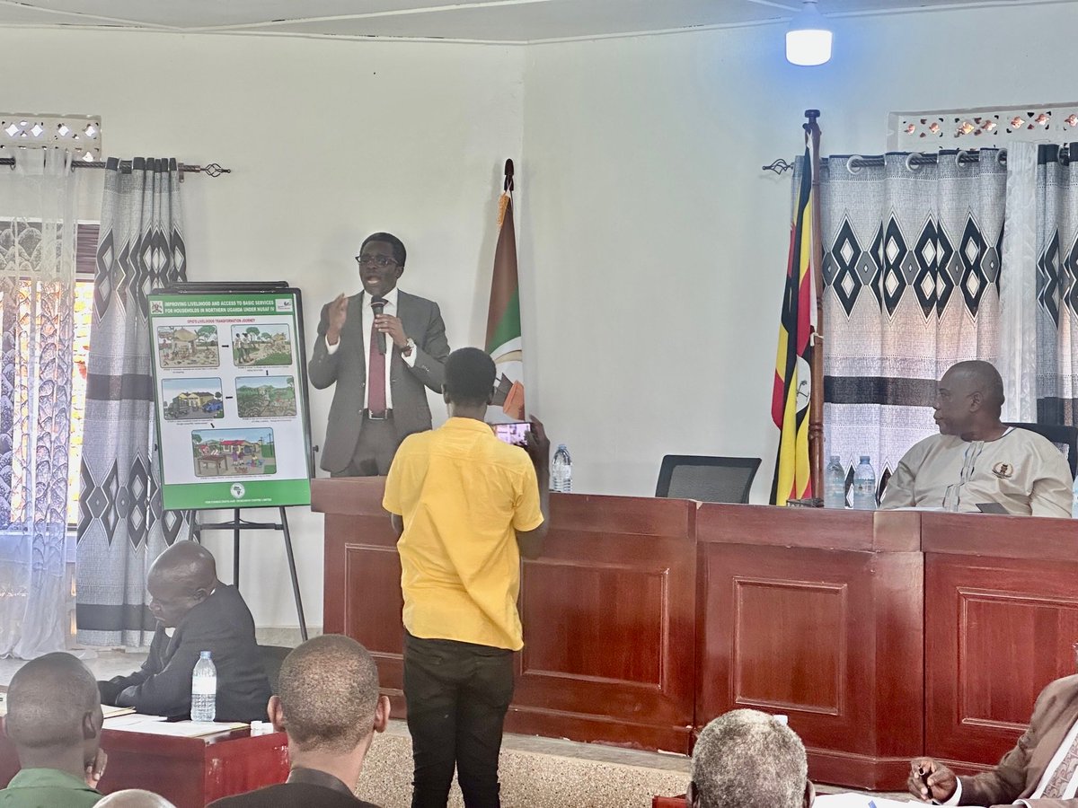 KennethOmona's tweet image. EVERYONE’S DUTY - MOBILIZE YOUR COMMUNITIES FOR WEALTH&TRANSFORMATION:
I met&briefed HRH Rwot David Acana 11,the Paramount Chief of Acholi, on government programs in Northern Uganda.
I called upon him&his chiefs to join government in it’s mobilization for ppl’s transformation