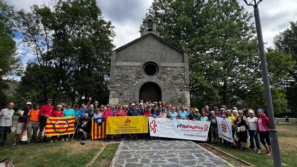 FEEC_cat's tweet image. ⛰️🤝🚶 La Trobada Senderista Transfronterera, al coll dels Belitres (Alt Empordà) el 7 de setembre.
✅ Inscripcions obertes
🔗tuit.cat/l6n3k
#sentlamuntanya #sommuntanya #somsenders