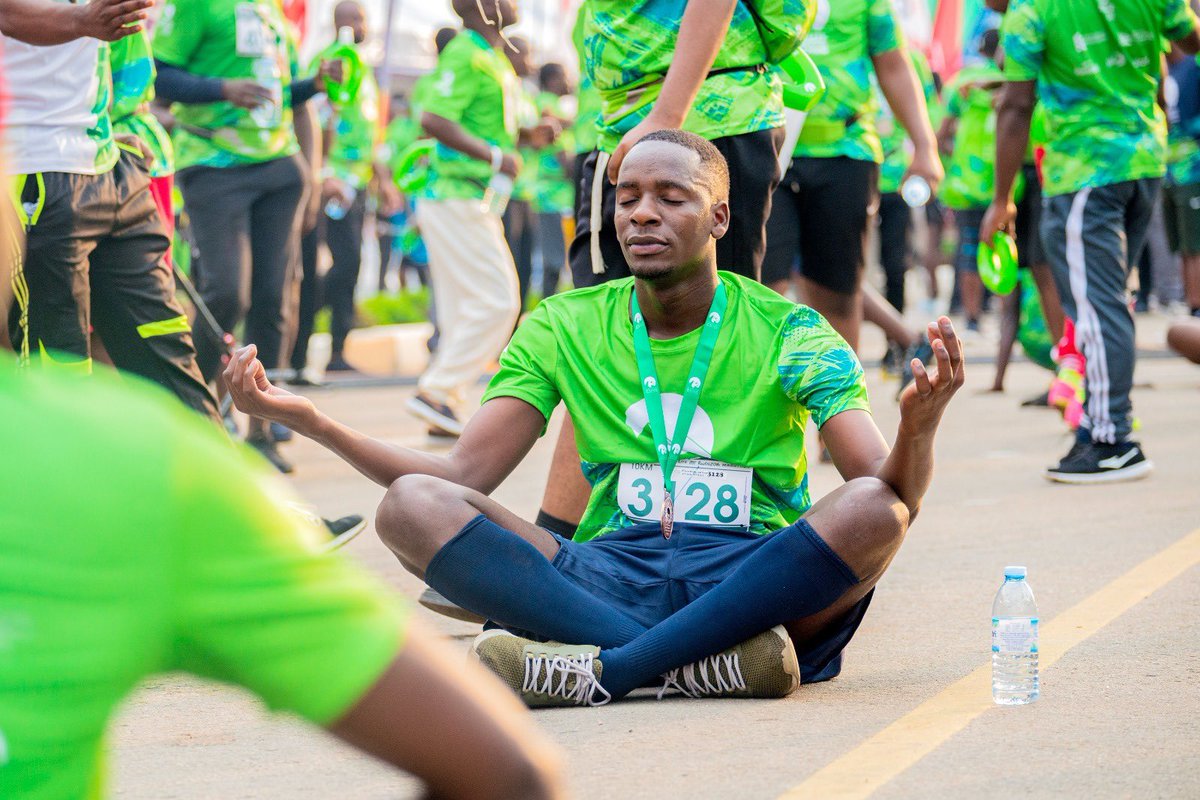 phiona_nam53267's tweet image. The @RwenzoriMarathn isn’t just a run it’s a chance to experience epic views, rich culture, and the magic of western Uganda
Come run with thousands this August beneath the stunning Rwenzori peaks
#TuskerLiteRwenzoriMarathon
@wekesa_amos