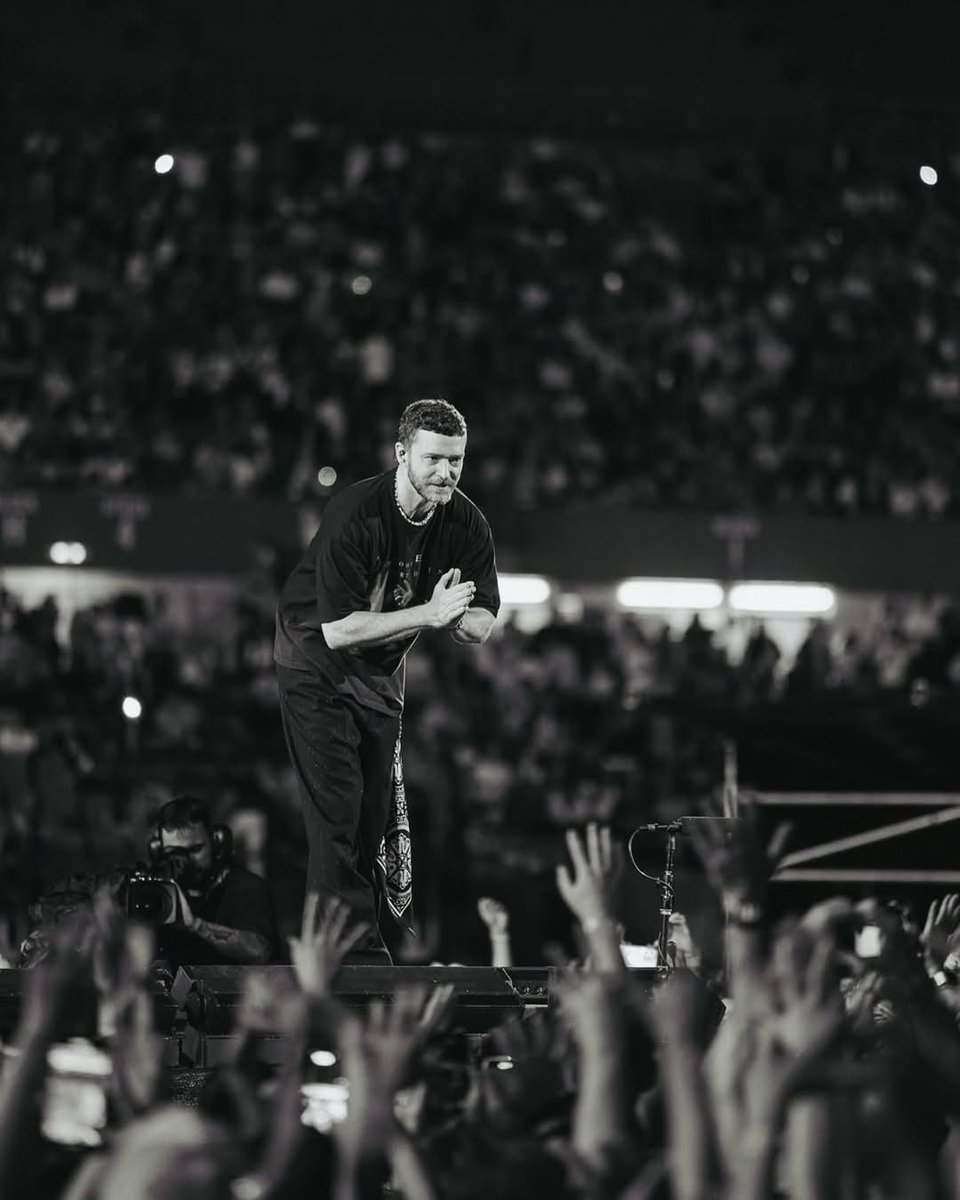 jtrocks_'s tweet image. Justin Timberlake, Dinamo Arena, Tbilisi, Geórgia (2025) 📷 gatinart e whataboutgeorgia | galeriajtrocks.blogspot.com