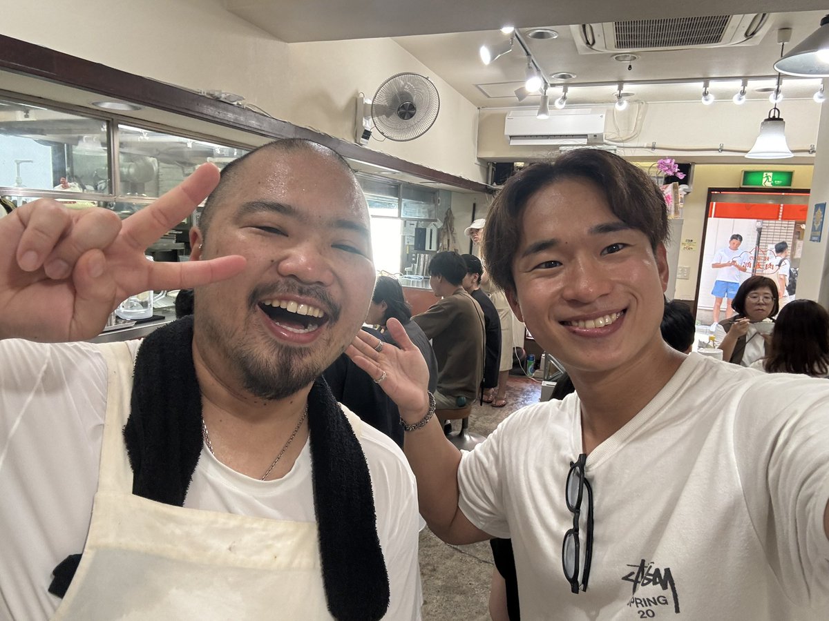 muscle1046's tweet image. 今日は筒井さんとまるみキッチンさんで東山さん(@h_gashiyama )が営む『餃子の肉太郎』さんへ!
餃子で、いや、最近食べてきた中でここまで感動した食べ物は久しぶりでした。…