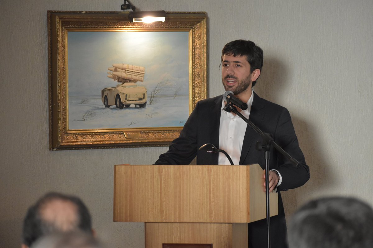 DPRMagallanes's tweet image. Hoy estuvimos junto a la Ministra de Defensa en la exposición del Proyecto del Centro Espacial en Punta Arenas, una plataforma clave en la investigación de geociencias terrestres, polares y espaciales.
¡Un paso gigante para el desarrollo tecnológico y científico de Chile! 🛰️🔬