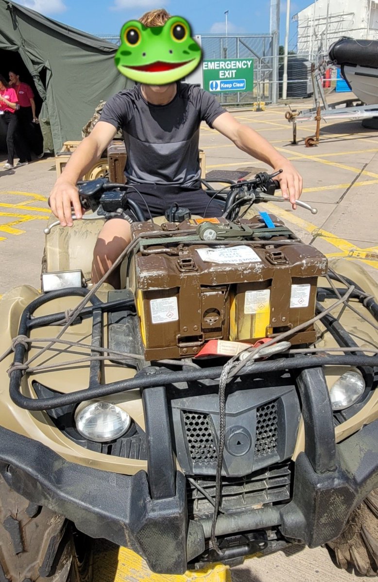 ric_cole's tweet image. Huge THANK YOU to @BrigMikeTanner and the @HMNBDevonport Team for putting on a great Open Day. Inspirational #STEM and new kit for kids (of all ages).
Loads for Eldest to think about ahead of starting his @Babcockplc apprenticeship, and @RNReserve.
Youngest is clearly a Bootneck!