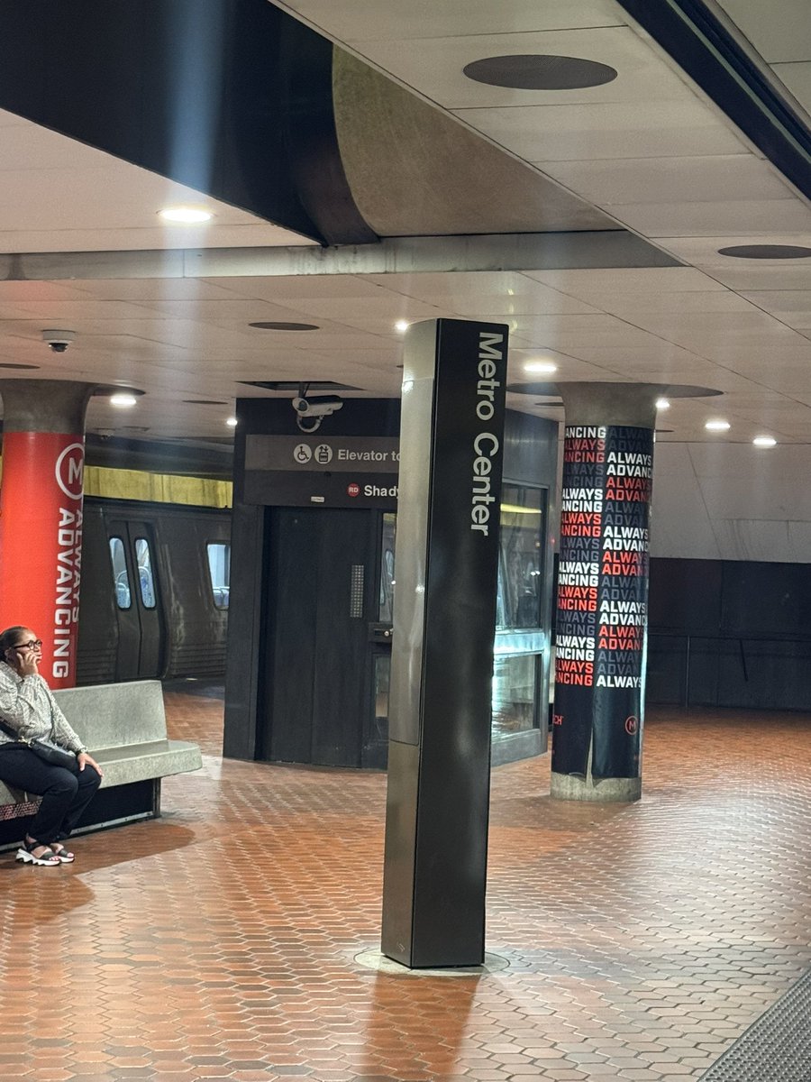 _truthconductor's tweet image. Been stuck on a @wmata train at metro center for the last 10 minutes….