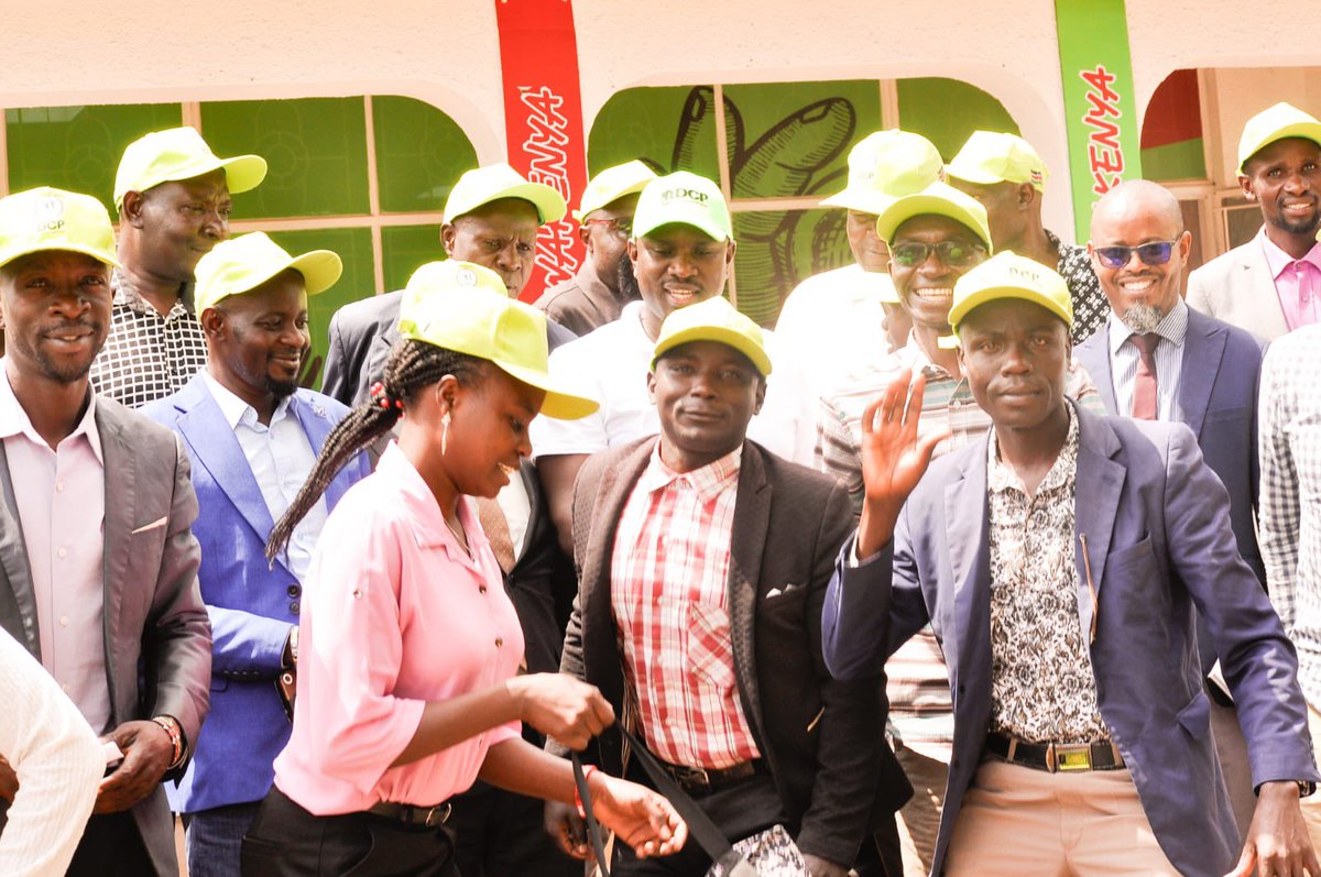 Today, the Secretary General of the Democracy for the Citizens Party (DCP)  Hezron obaga ,held a strategic engagement with grassroots leaders from Bungoma County at the party headquarters.

The leaders pledged their unwavering support for the party and committed to spearheading