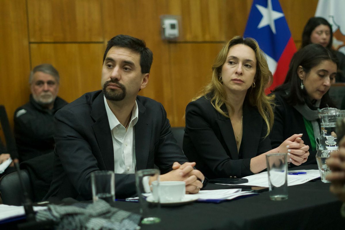 El delegado Humberto Aqueveque participó de reunión encabezada por el gobernador Pedro Álvarez-Salamanca, entre otras autoridades públicas y privadas, para organizar el XXIV Encuentro del Comité de Integración del Pehuenche, instancia que fortalece las relaciones bilaterale.