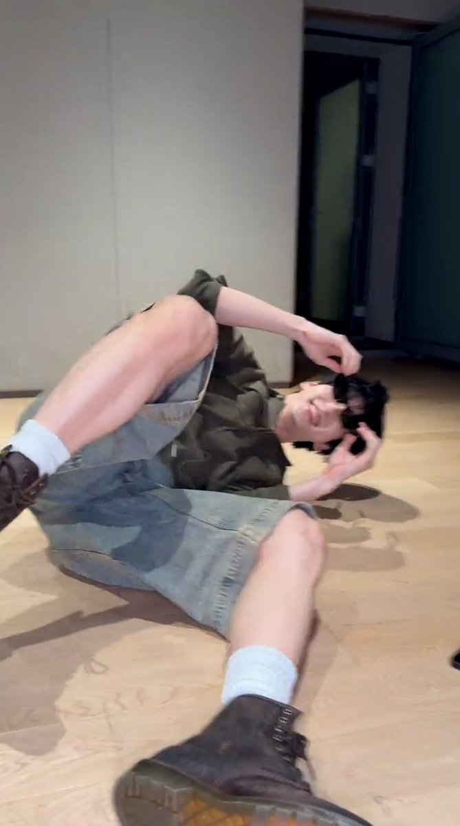 soobuprofen's tweet image. txt are stronger than me if i was there he would've already been pregnate
