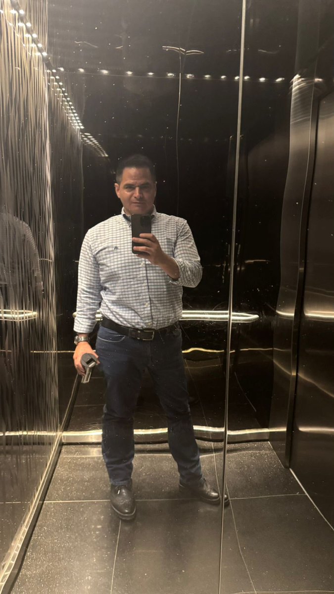 Javier Torres (@javier_torresmx) on Twitter photo Saludos desde <a href="/CongresoGto/">Congreso del Estado de Guanajuato</a> ✌🏻
Aquí, todas las voces cuentan.
#ConstruimosContigo #La66 Saludos desde <a href="/CongresoGto/">Congreso del Estado de Guanajuato</a> ✌🏻
Aquí, todas las voces cuentan.
#ConstruimosContigo #La66