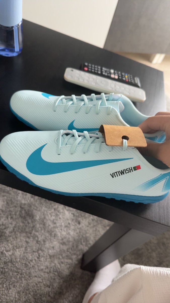 greg95420's tweet image. Jโai reรงu ma paire les autres mercuriales a la poubelle merci pour les travaux ( le flocage est hilarant )