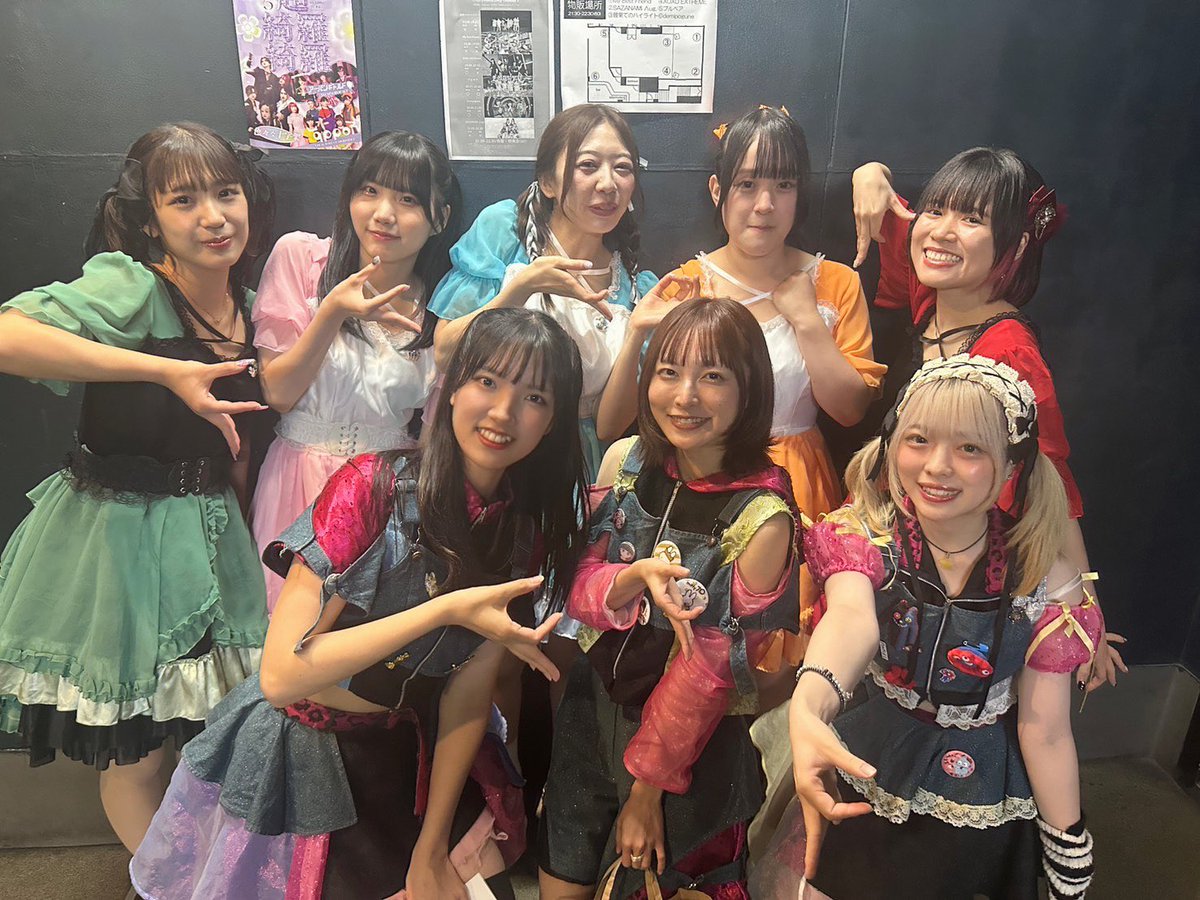 XOXO EXTREMEさんとお写真撮っていただきました！
マイベスポーズもありがとうございます！❤︎
7/28もよろしくお願いします🌟