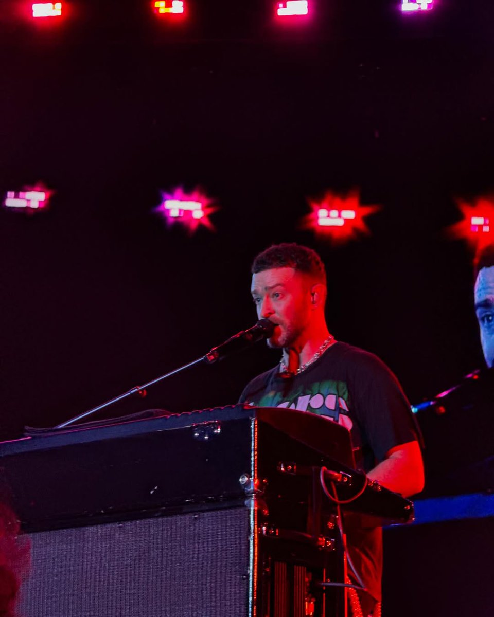 jtrocks_'s tweet image. Justin Timberlake, Dinamo Arena, Tbilisi, Geórgia (2025) 📷 raushan_nurpeissova | galeriajtrocks.blogspot.com