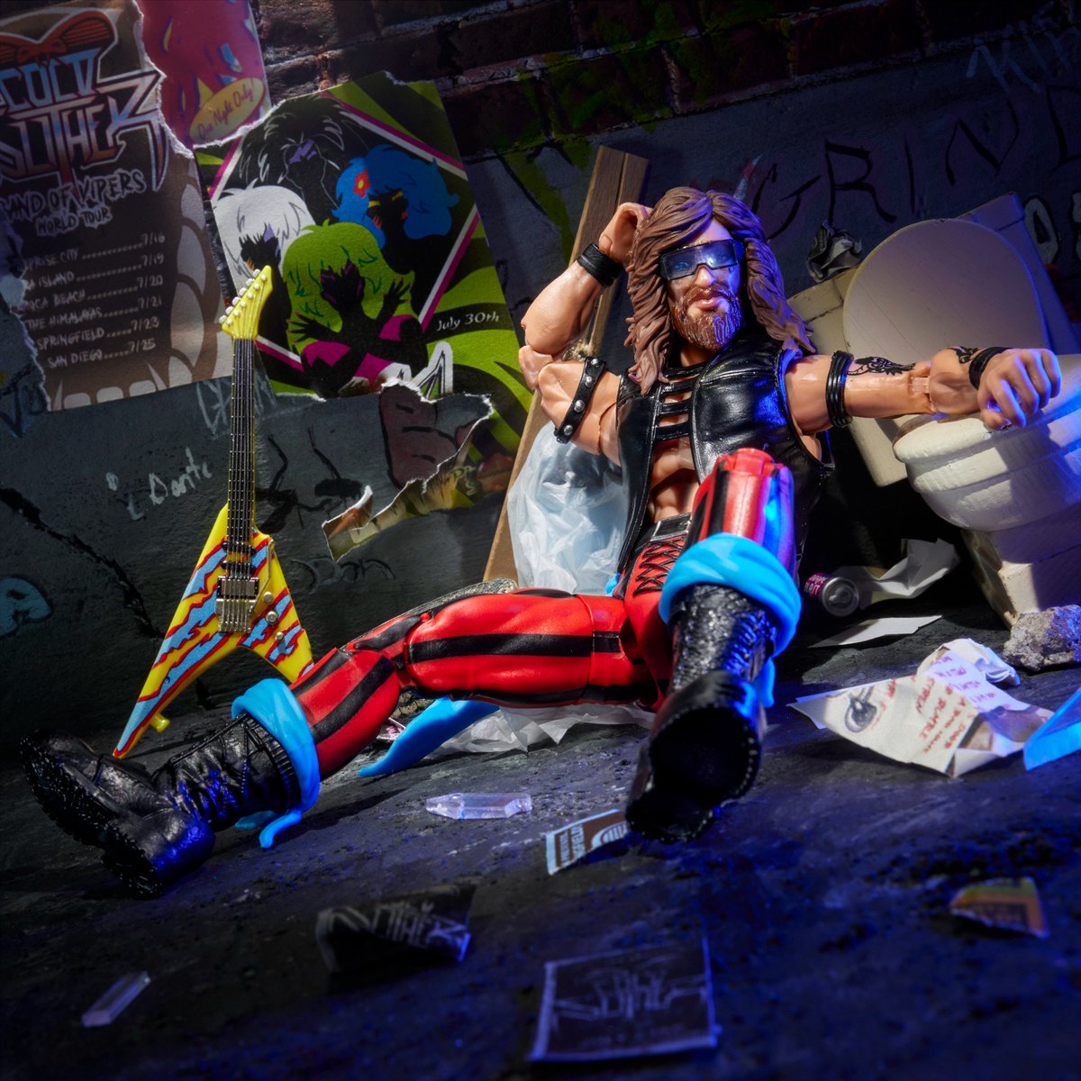 ShootingtheG's tweet image. Are you ready for Cold Slither!? This was truly an ABSOLUTE BLAST to photograph and I can&apos;t thank my partners in the model shop enough for fabricating this stage set for my shoot. It really brought it to another level! Here are some faves.

#hasbroemployee #GIJoe #SDCC2025 #SDCC