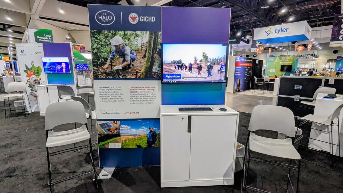 HALOTrustUSA's tweet image. That’s a wrap!
@TheHALOTrust attended the 44th Esri GIS User Conference in San Diego from July 14-18, 2025. The conference is the largest GIS gathering in the world, with over 17,000 attendees this year.
HALO presented on innovative technologies in GIS for mine action in the…