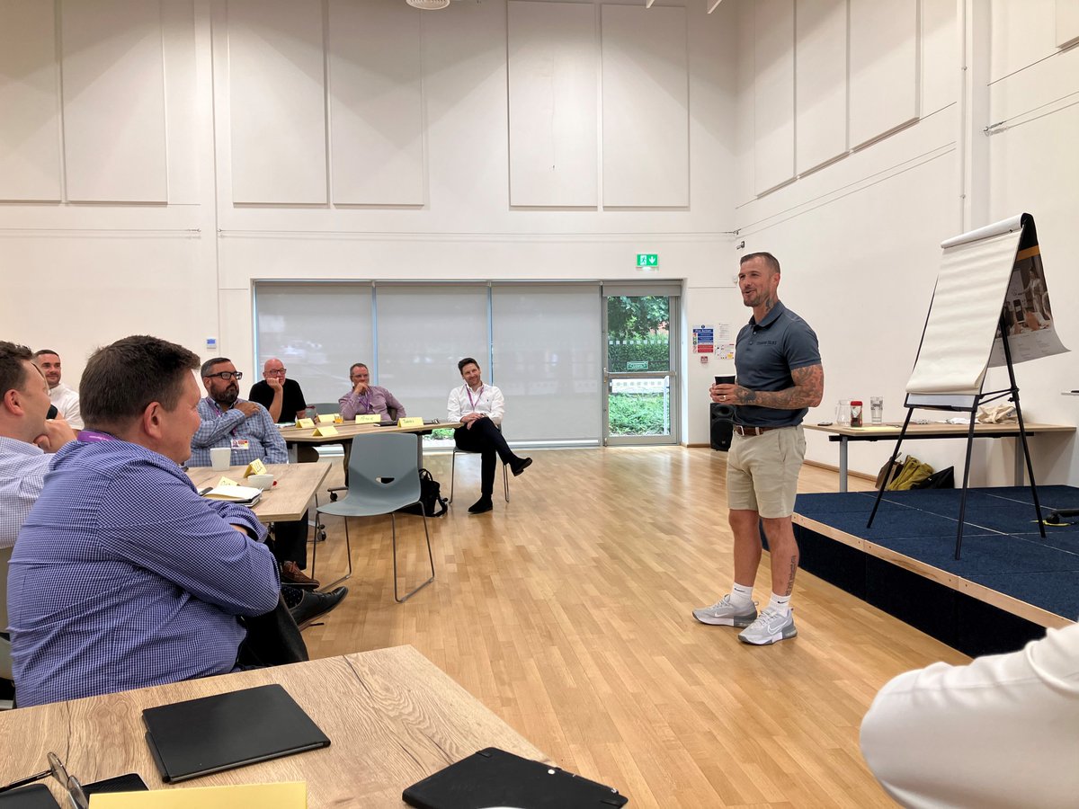 VIVODefence's tweet image. At VIVO, safety is more than a checklist, it’s a commitment to each other. 

That’s why we regularly bring our teams together to reflect, reset and reinforce the behaviours that keep people safe.

Earlier this month, managers from our Service Family Accommodation teams took part…