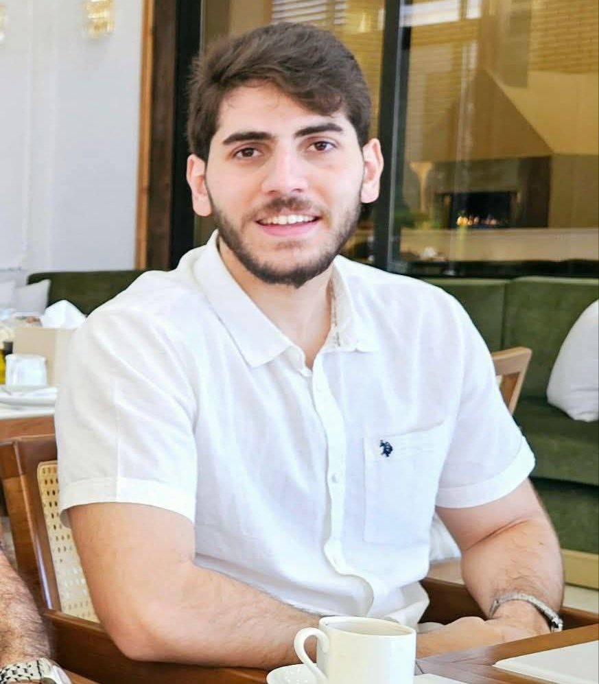 raghadpal2's tweet image. الأحرار في وسط العبودية
ربنا يفك أسرهم وأسر كل شريف في سجون ابن البريطانية.