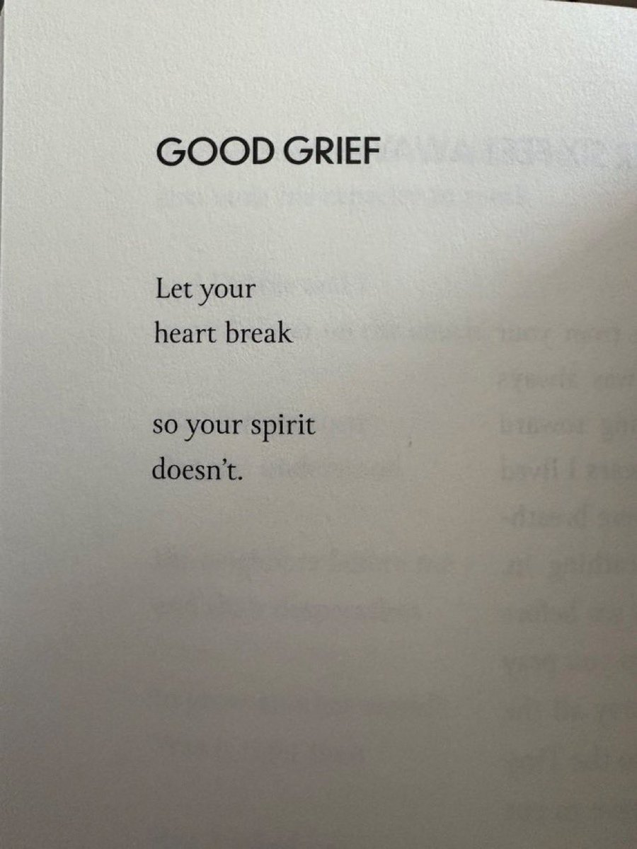 tkmdonnelly's tweet image. A bit of poetry from the recently-late Andrea Gibson & luckily (for us) present @Joseph_Fasano_ to get through today.
Deep breaths. And screaming into the void &/or a pillow. Try to avoid screaming into faces, eh? Ears are sensitive things.
Also avoid throwing elbows please.