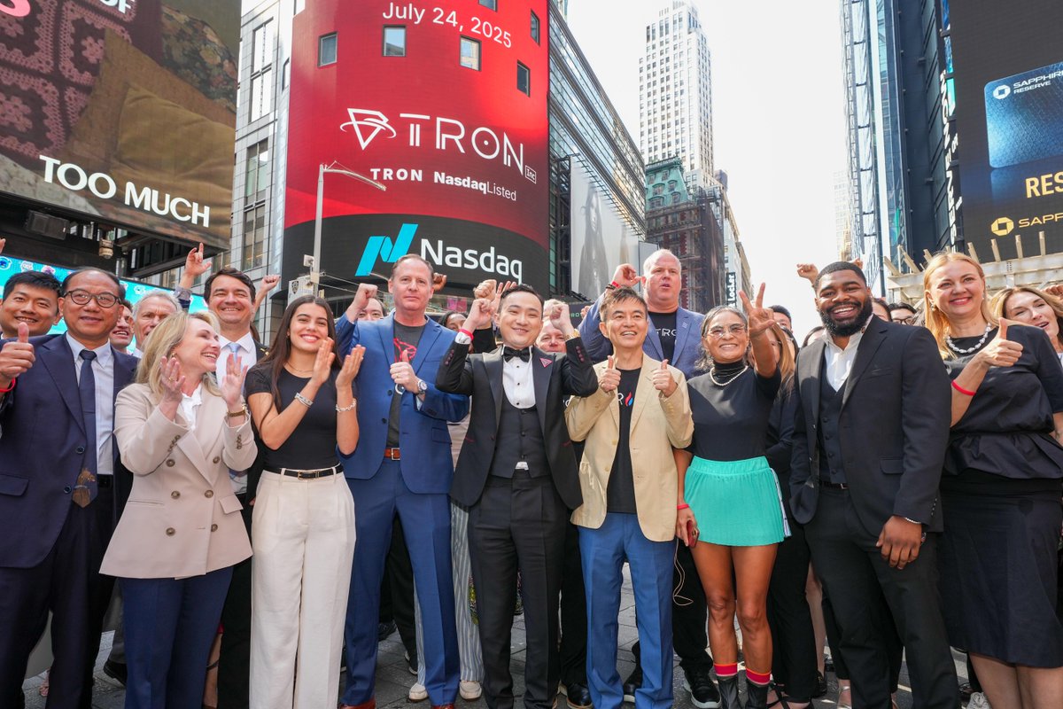 NasdaqExchange's tweet image. 🔗 From entertainment to blockchain innovation.
📈 Tron Inc. (formerly SRM Entertainment) is now officially #NasdaqListed under its new name, pioneering blockchain-integrated treasury strategies.
🔔 Congrats on this milestone, $TRON!
