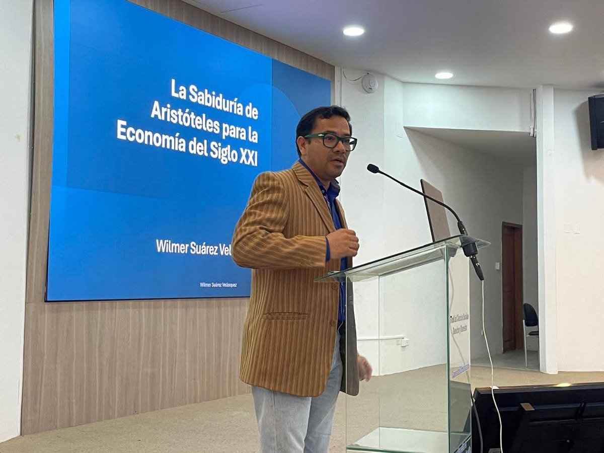 Wilmer Suárez (@suarez_wilmer) on Twitter photo #Aristóteles defensor de la propiedad privado, pero contrario a la acumulación patológica de dinero y la explotación desmedida de la naturaleza.
<a href="/UleamEcuador/">Uleam Ecuador</a>
#Ecuador #Aristóteles defensor de la propiedad privado, pero contrario a la acumulación patológica de dinero y la explotación desmedida de la naturaleza.
<a href="/UleamEcuador/">Uleam Ecuador</a>
#Ecuador