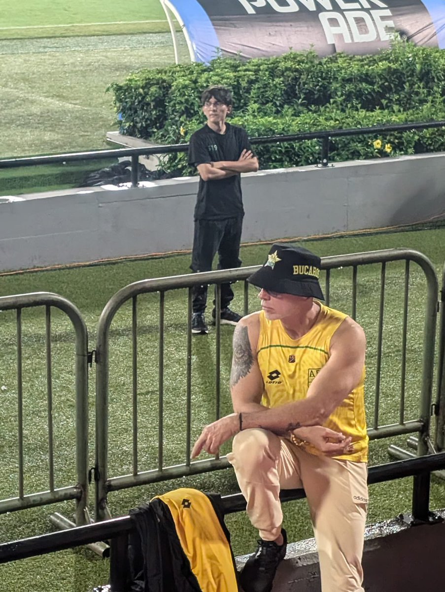 EmiroAriasBueno's tweet image. Lo sufrimos, alentamos, pero jamás perdemos la fe.
Esta noche nuestro equipo @ABucaramanga dejará la piel en Belo Horizonte, remontará y nos dará una nueva ilusión !!!