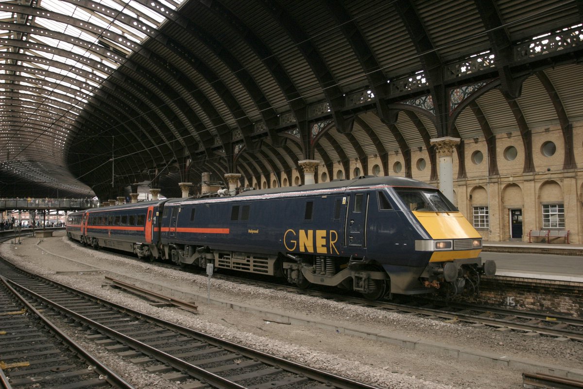 Congratulations to Science Museum Group – the latest recipient of our Records at Risk grant programme!

They’ll use the grant to transport and safely store The Great North Eastern Railway Archive, securing its long-term survival

Learn more here: nationalarchives.gov.uk/archives-secto…