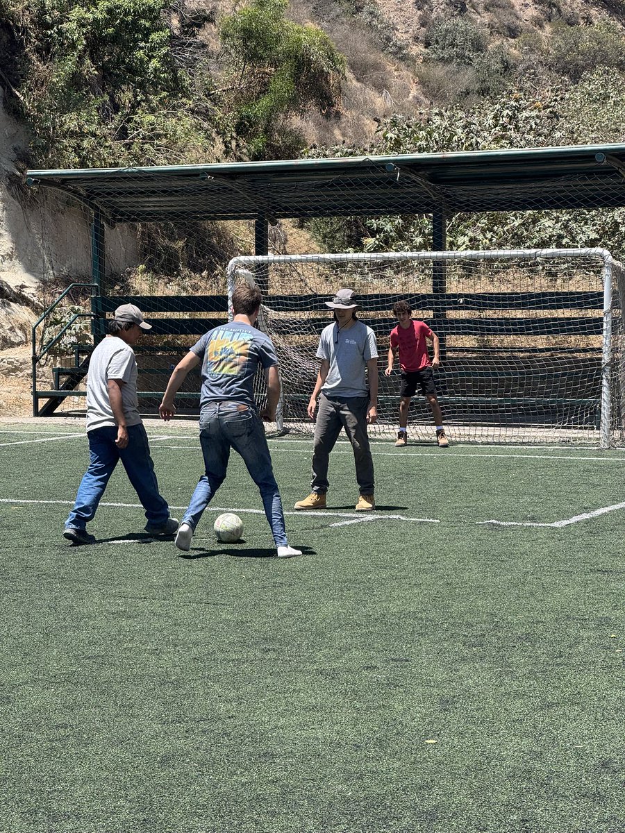 RockHighPres's tweet image. Another week, another group of Hawklets working as One in Christ, For Others! Here’s a group serving this week in Mexico…..and maybe getting ready for the World Cup as well. ⚽️AMDG