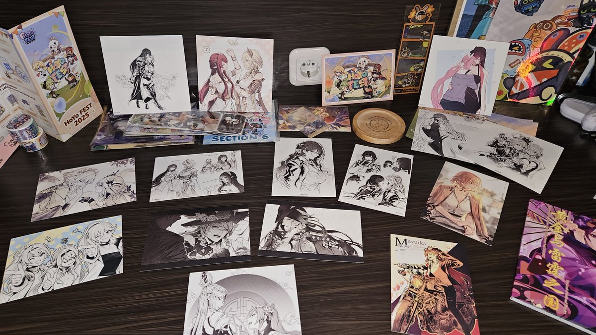 Lim_lyne's tweet image. honestly the first time i saw your art, I'm in love with your art ❤️ i just can't get enough .. getting drawn by Himeko Expression.. it's just beautiful and gentle. Thank you for drawing this @eulyin. #HoYoFEST2025