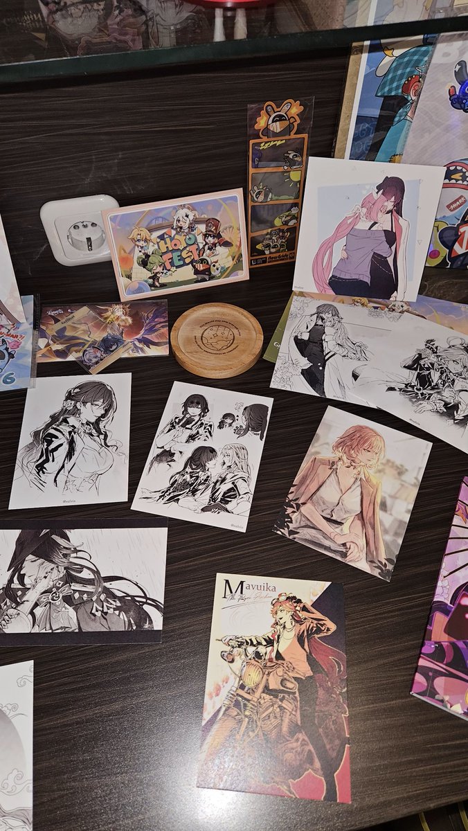 Lim_lyne's tweet image. honestly the first time i saw your art, I'm in love with your art ❤️ i just can't get enough .. getting drawn by Himeko Expression.. it's just beautiful and gentle. Thank you for drawing this @eulyin. #HoYoFEST2025