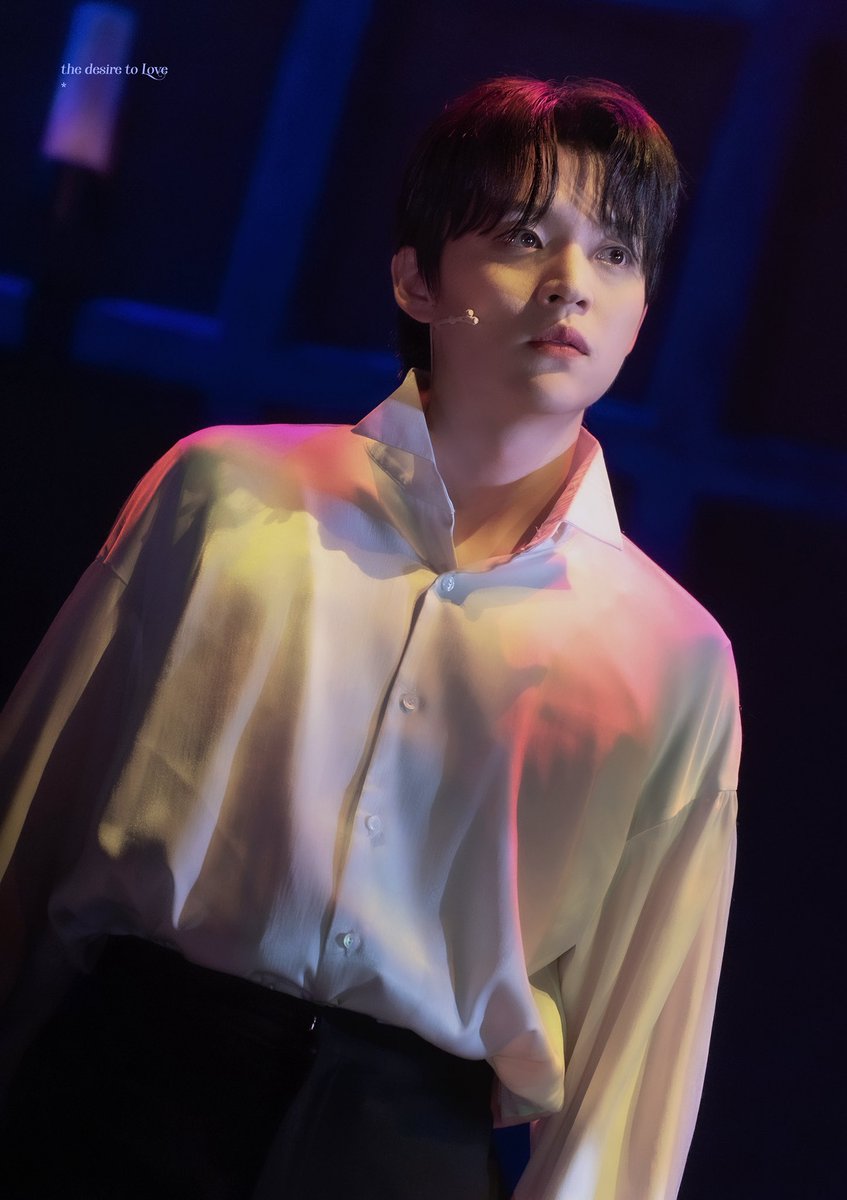 250724 두 낫 디스터브 스페셜 커튼콜
🎼꽃병 살인마
*
제스 블레이크 #윤재호 배우