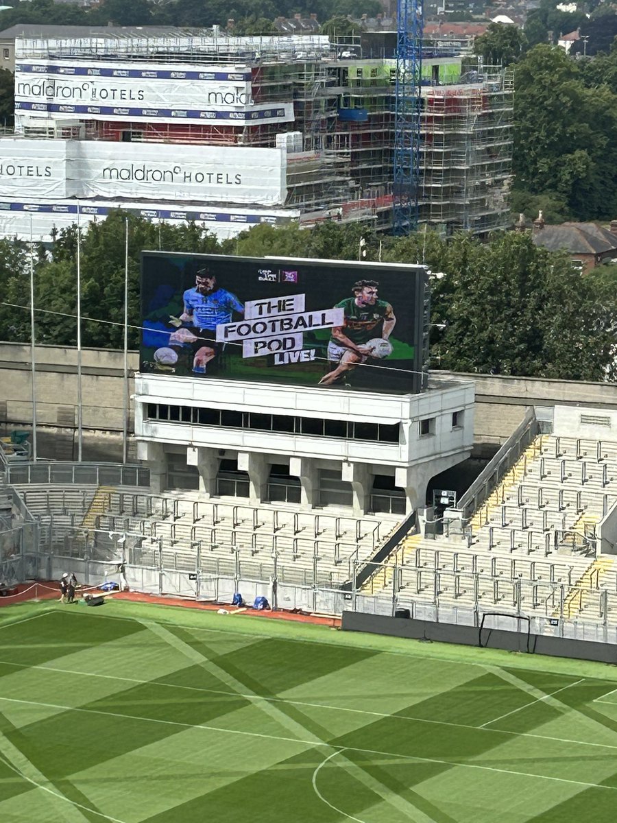 gearoid_og's tweet image. Maybe if I stay on the Skyline cantilever for long enough and listen really carefully it will be like free tickets to The @Football_Pod_ Live! @TomasORuanaidh