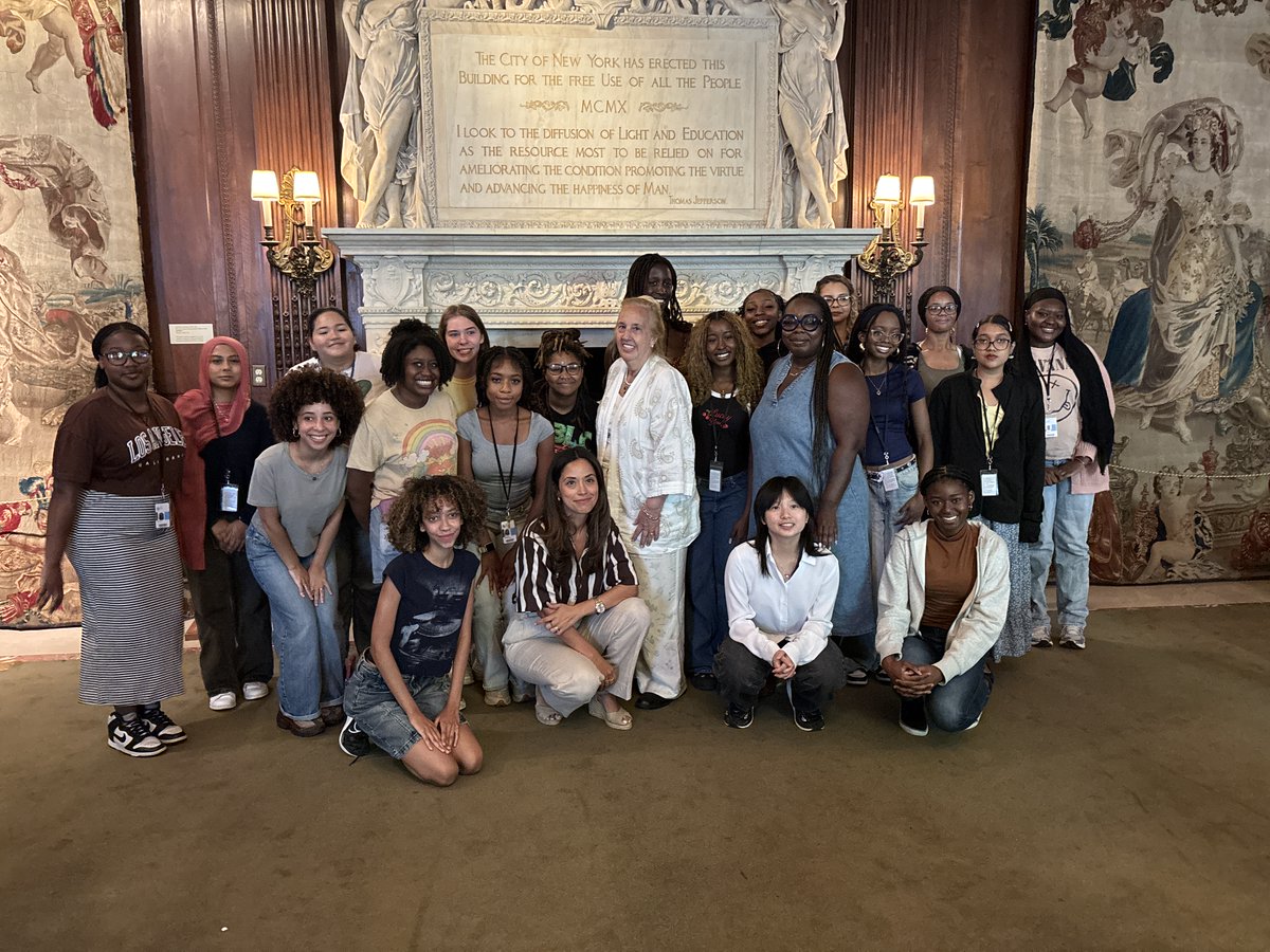galeabrewer's tweet image. On Tuesday, 7/22, I had the honor of attending the NY Public Library Teen Civics Ambassador Panel! Proud to support these inspiring young New Yorkers who are stepping up as leaders in their communities!
Thank you @nypl and everyone who made this event happen!
