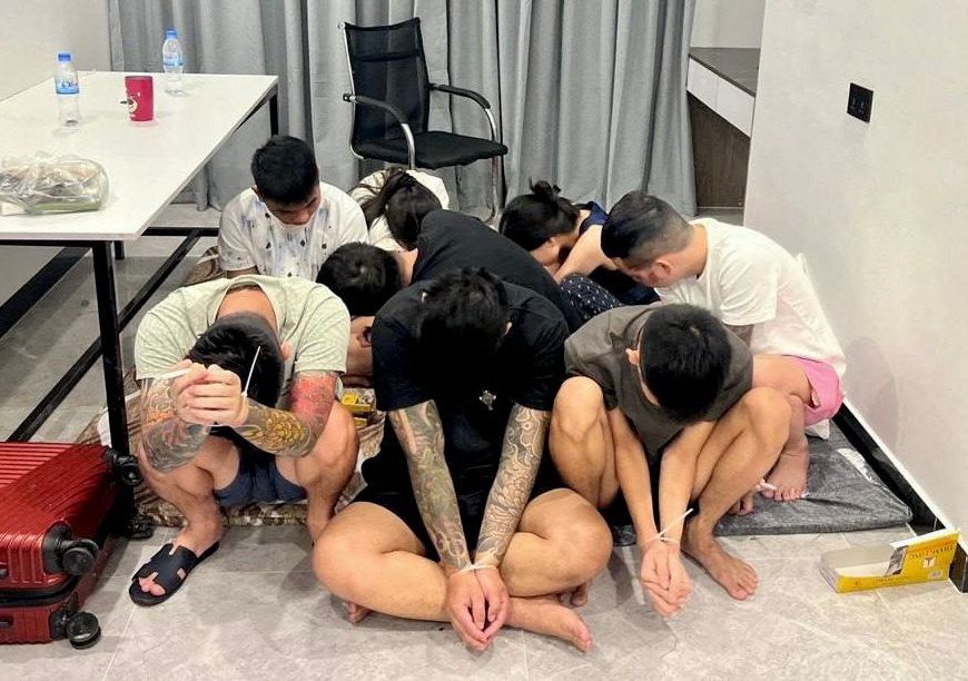 FC_actu's tweet image. En Birmanie, au Cambodge, en Thaïlande, des dizaines de centres d'escroquerie en ligne sont toujours actifs, malgré la répression des autorités.
Des milliers de personnes y travailleraient illégalement et contre leur gré.
radiofrance.fr/franceculture/…