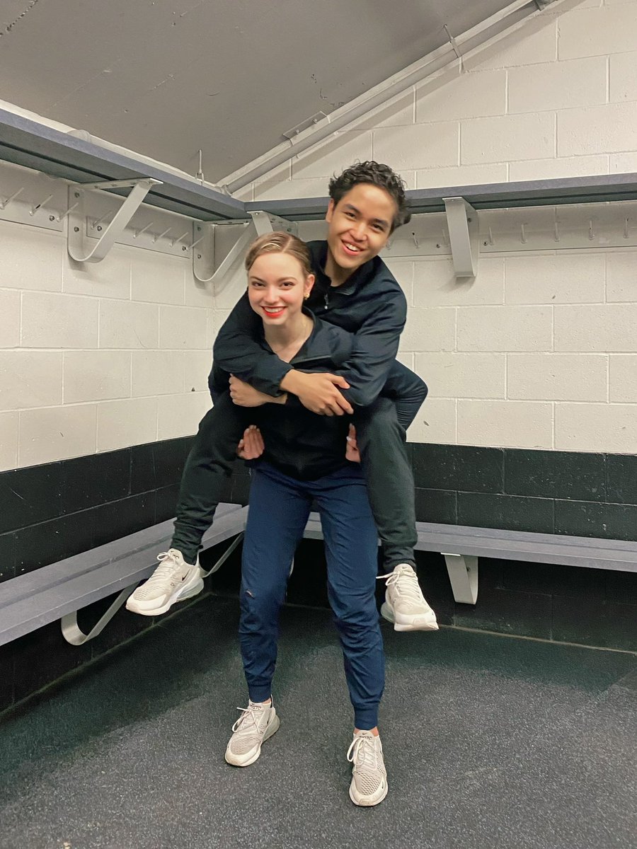 InTheLoPodcast's tweet image. Get to know canadian junior ice dance team #AureaCinconDebout and #EarlJesseCelestino ✨ We talked about their origins getting into skating and their experience last season!
Read about it 📰 inthelopodcast.com/news/interview…