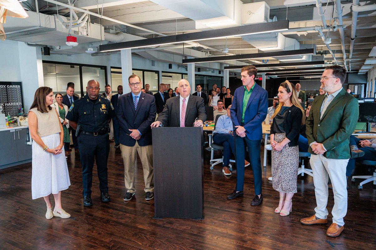 Flock_Safety's tweet image. This week, we officially opened the doors to our second Flock Safety office, this time in the heart of Boston.
Read more: bit.ly/458oAWd