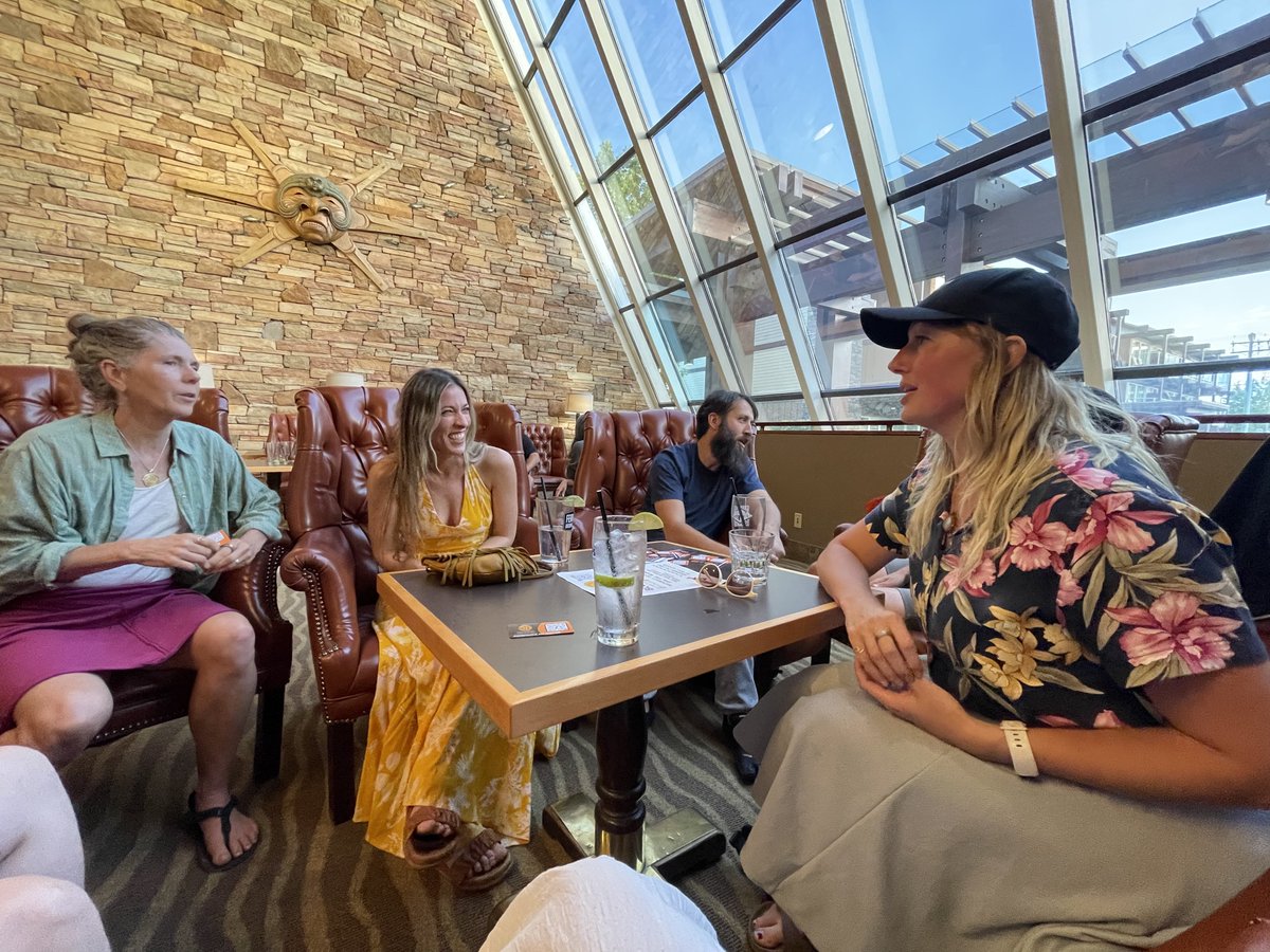 BTCComoxValley's tweet image. Another fantastic bitcoin meet-up! A record 28 people showed up from our small town 🧡
Nice work @BitcoinVanIsle !
#bitcoinvalley
