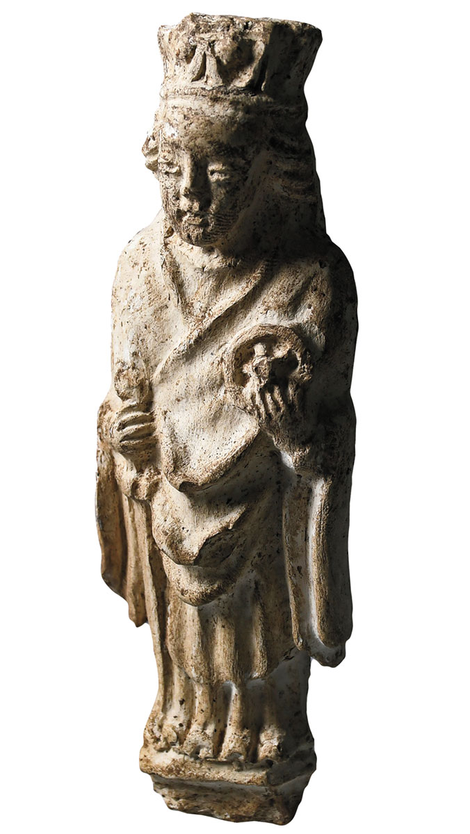 archaeologymag's tweet image. At Berlin’s Molkenmarkt, archaeologists uncovered 188 14th-century clay figurines of women with cavities containing bone splinters likely used as Christian reliquaries as well as statues, including a 15th-century white clay rendering of Saint Catherine.
archaeology.org/issues/july-au…