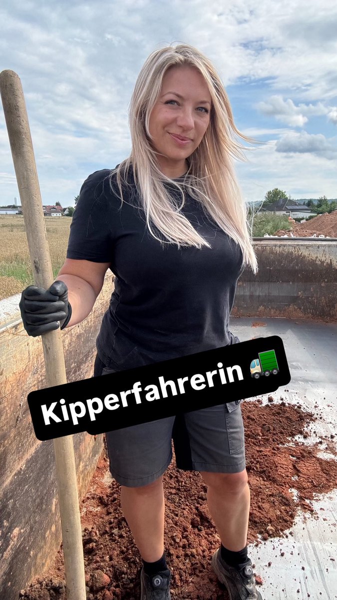 firemarieluu's tweet photo. Kipperfahrerin 🥰👍

 https://t.co/RRWKDRqS9i https://t.co/5JusZkIbrE