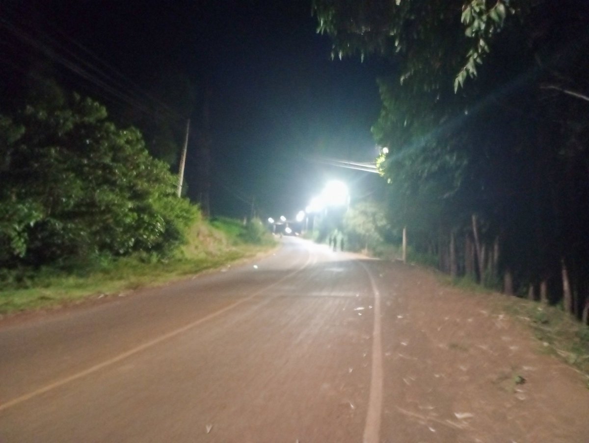 Kibee_t's tweet image. Huku tunawashiwa streetlights once in a while. Hope you had a great day people. We try again tomorrow.