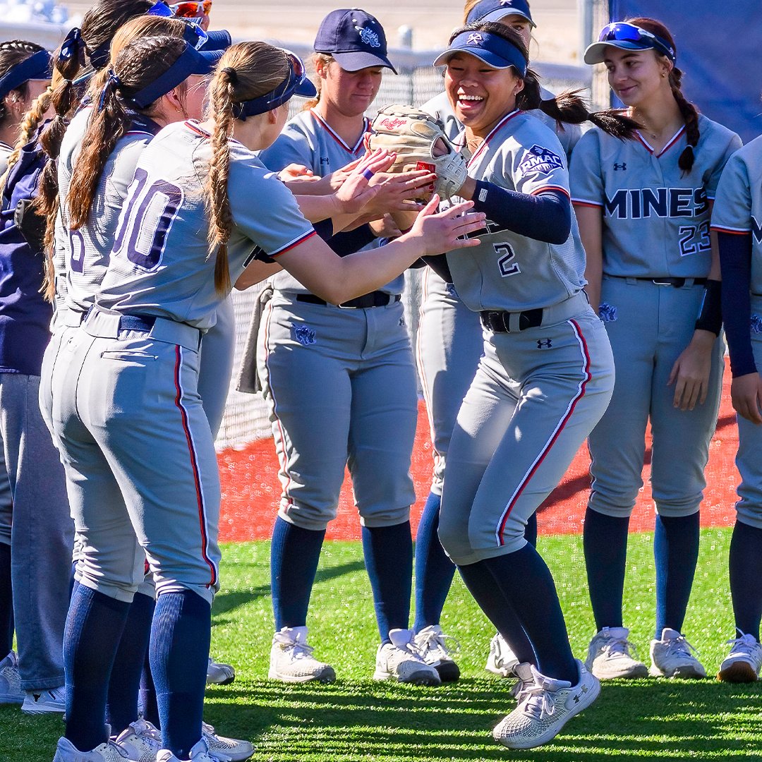 MinesSoftball's tweet image. Throwing it back today to our first games on the resurfaced Joe Coors, Jr. Softball Field by posting 5-2 and 6-2 wins over Fort Lewis!
📸 - Kurt DeVoe
#HelluvaEngineer