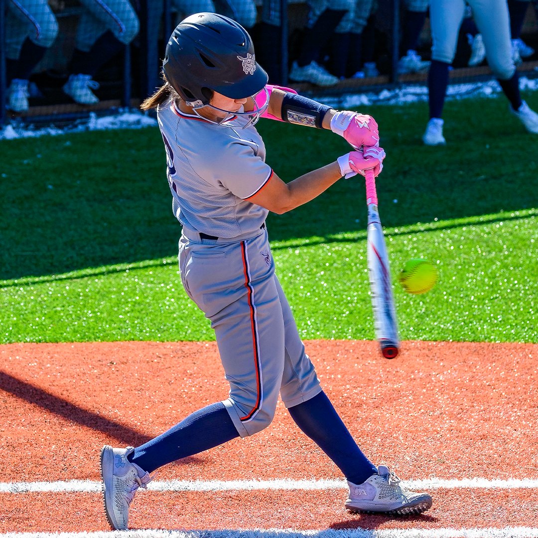 MinesSoftball's tweet image. Throwing it back today to our first games on the resurfaced Joe Coors, Jr. Softball Field by posting 5-2 and 6-2 wins over Fort Lewis!
📸 - Kurt DeVoe
#HelluvaEngineer