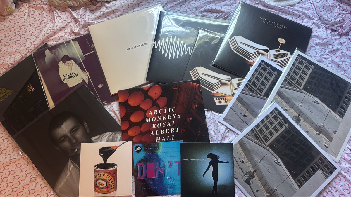 alexttbhc's tweet image. Please don’t put you life in the hands of a rock and roll band-
All my AM records