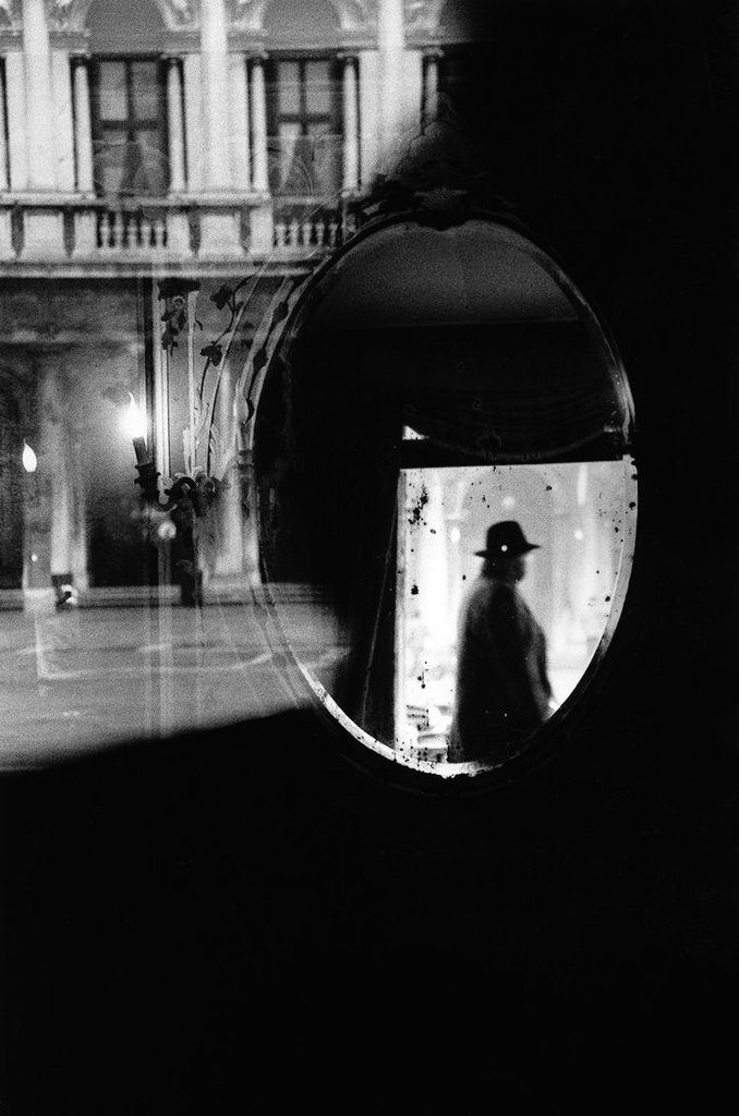 Jacted7's tweet image. Venice - Man in Mirror
by Renato D&apos;Agostin
2010